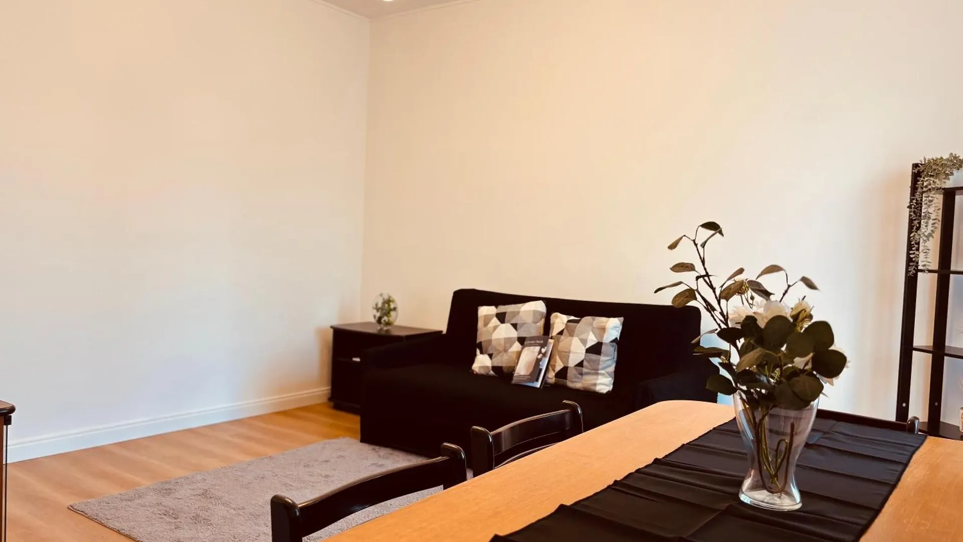Vittoria Citylife Apartment Милан 0*,  Италия